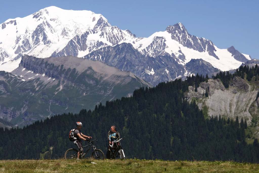 mountains_bikes